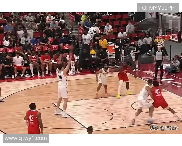 开拓者在客场大胜状态回升