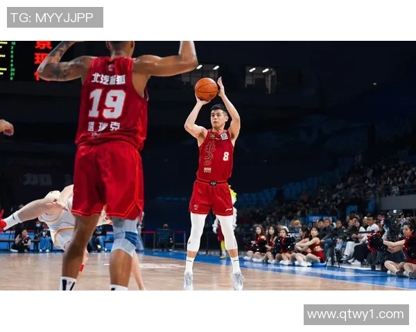 辽宁男篮大获全胜,状态正佳搏击季后赛舞台